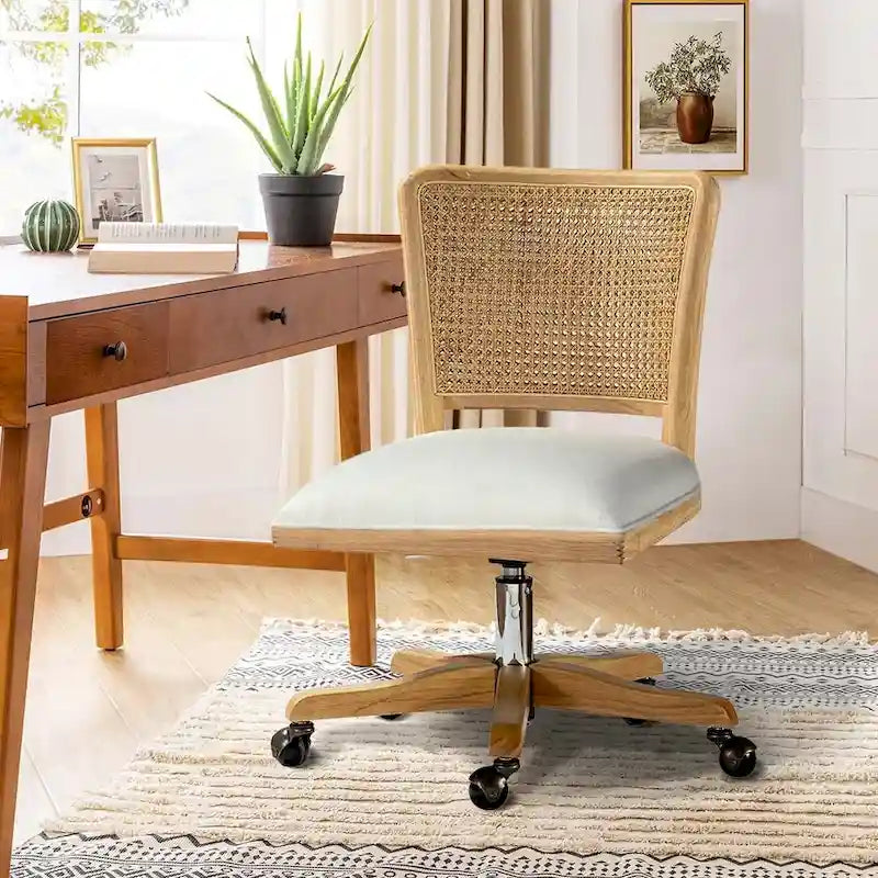 Chaise de bureau moderne en rotin avec pieds en bois massif