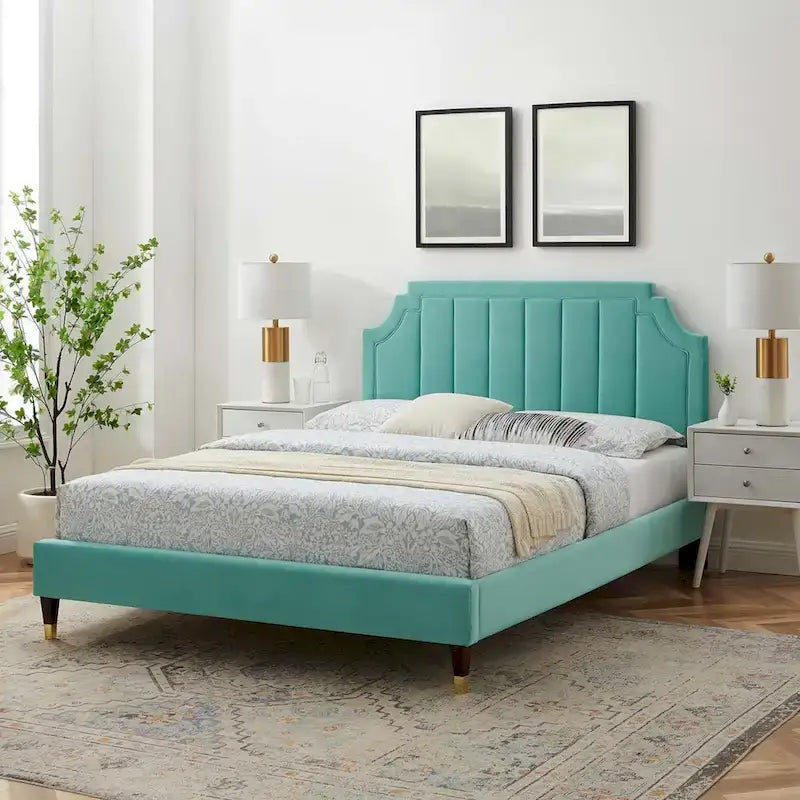 Lit plate-forme Queen en velours performant