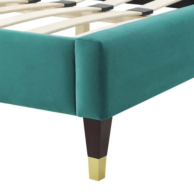 Lit plate-forme Queen en velours performant