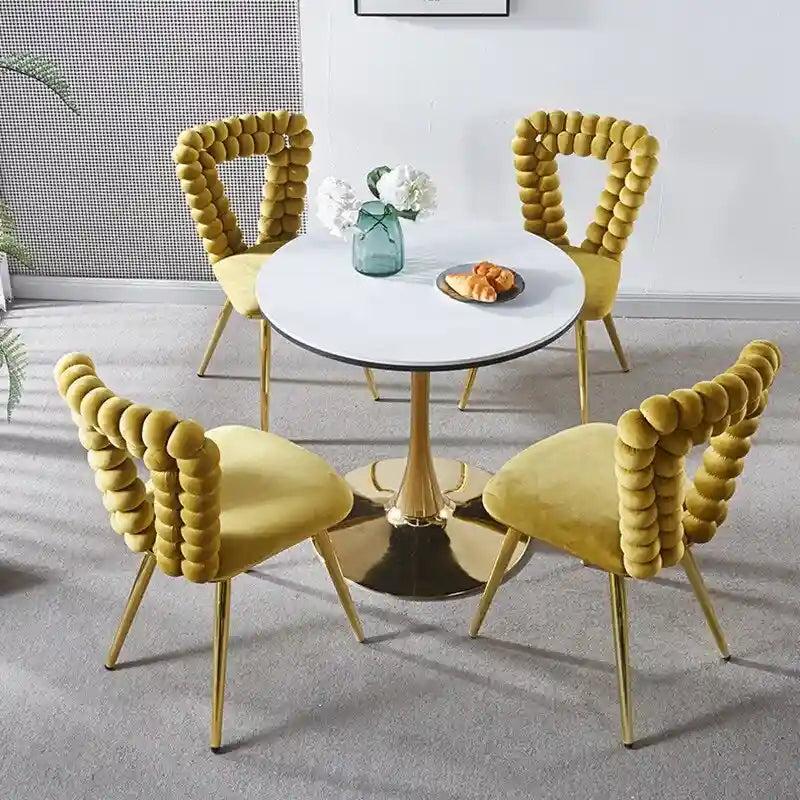 Lot de 4 chaises modernes avec pieds en tube de fer, coussins moelleux et dossier confortable, idéales pour salle à manger et salon