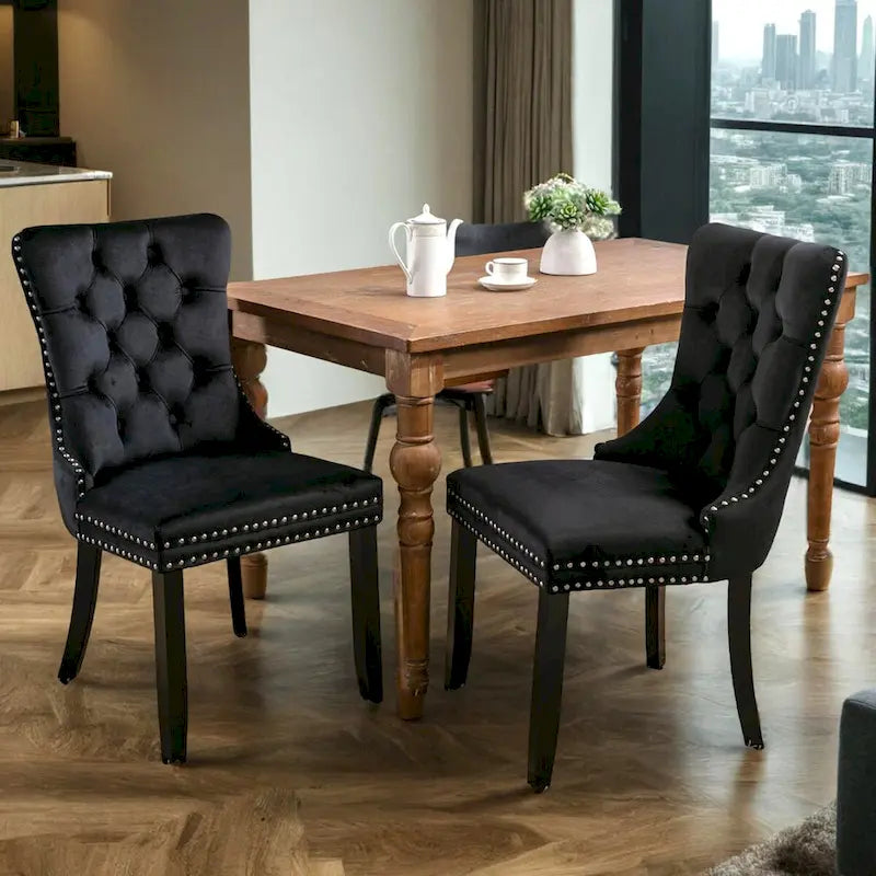 Chaises de salle à manger capitonnées en velours avec pieds en bois et garniture cloutée, lot de 2