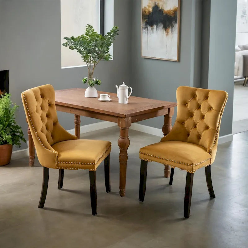 Chaises de salle à manger capitonnées en velours avec pieds en bois et garniture cloutée, lot de 2