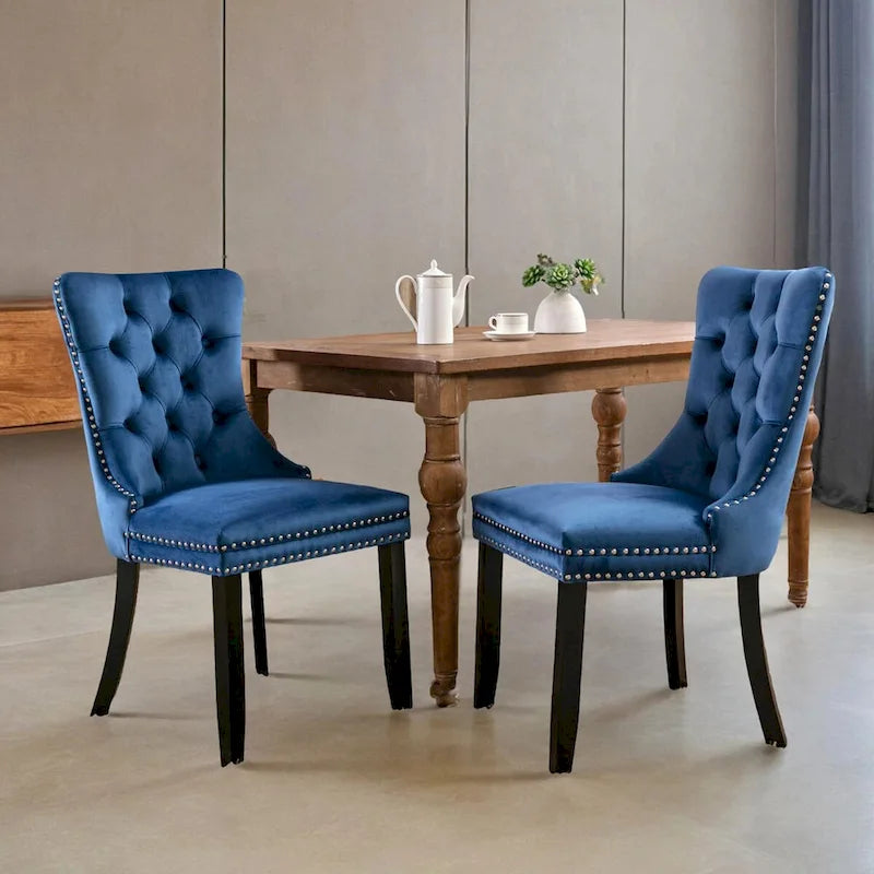 Chaises de salle à manger capitonnées en velours avec pieds en bois et garniture cloutée, lot de 2